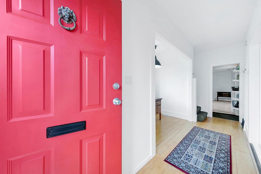 827 E 16th Avenue Vancouver, BC - 4