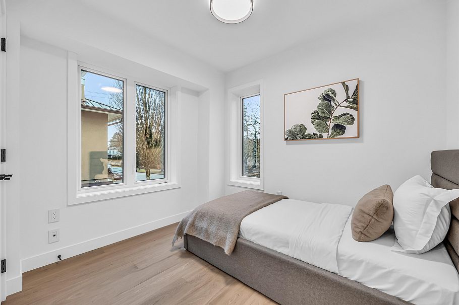 1010 W 52nd Avenue Vancouver, BC - 15