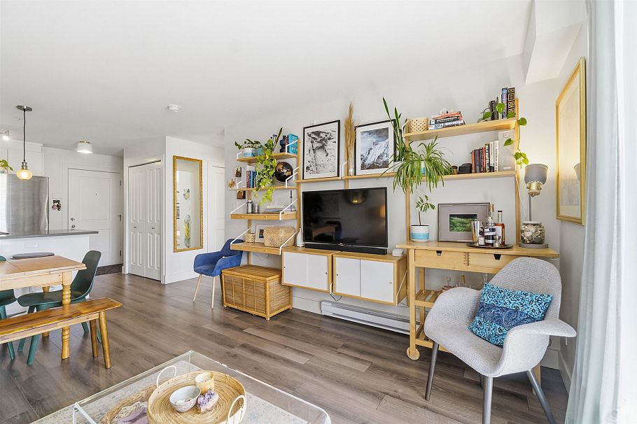 212 4338 Commercial Street Vancouver, BC - 9