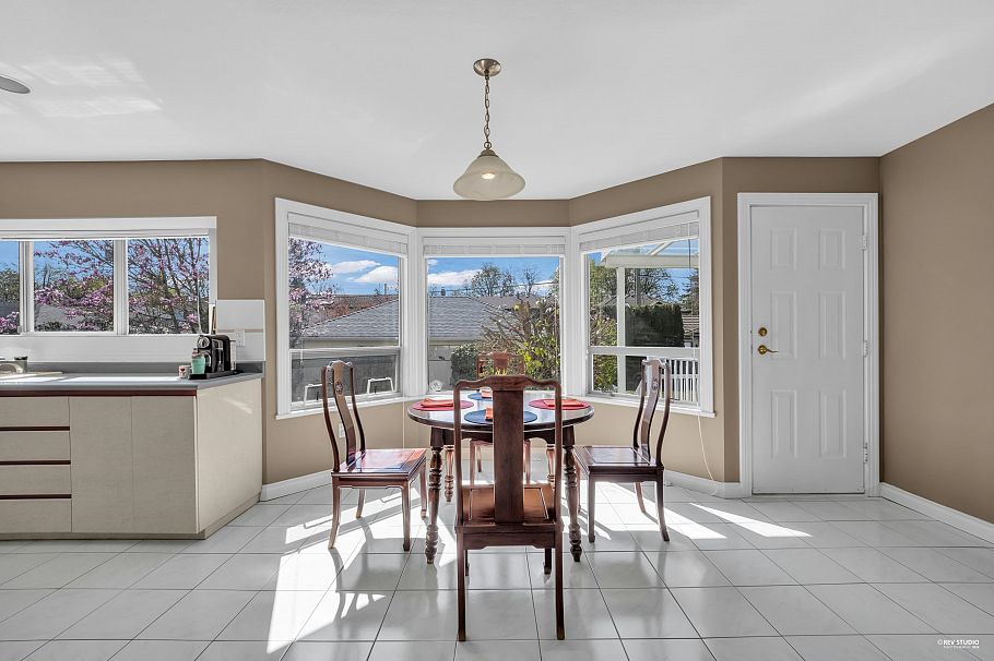 2986 W 35th Avenue Vancouver, BC - 11