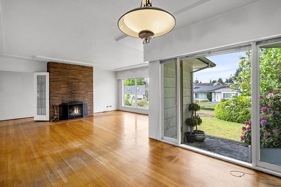 2762 Newmarket Drive North Vancouver, BC - 7