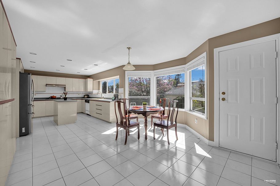 2986 W 35th Avenue Vancouver, BC - 12
