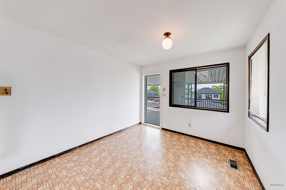586 E 59th Avenue Vancouver, BC - 19