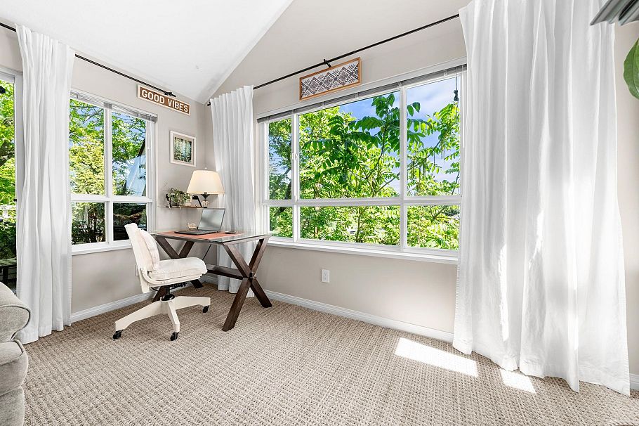 303 365 E 1st Street North Vancouver, BC - 12