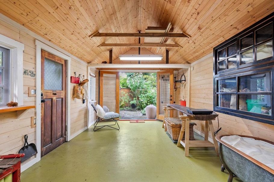1117 Semlin Drive Vancouver, BC - 32