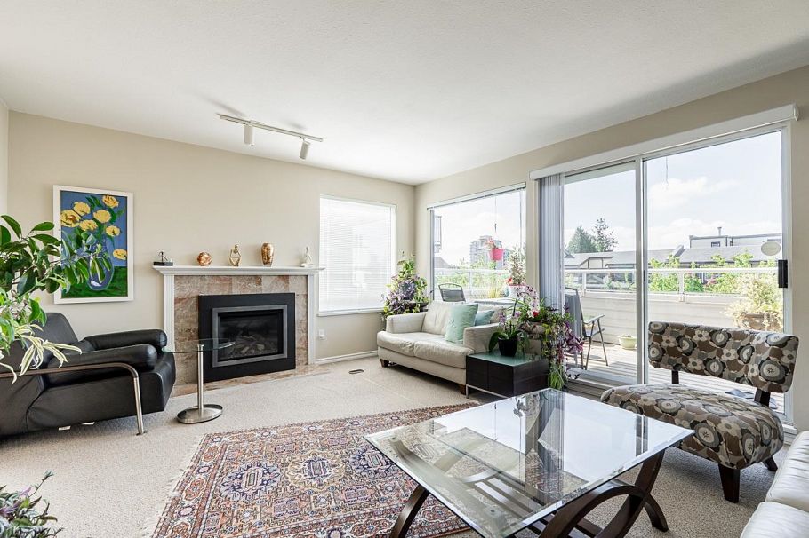 238 W 4th Street North Vancouver, BC - 25