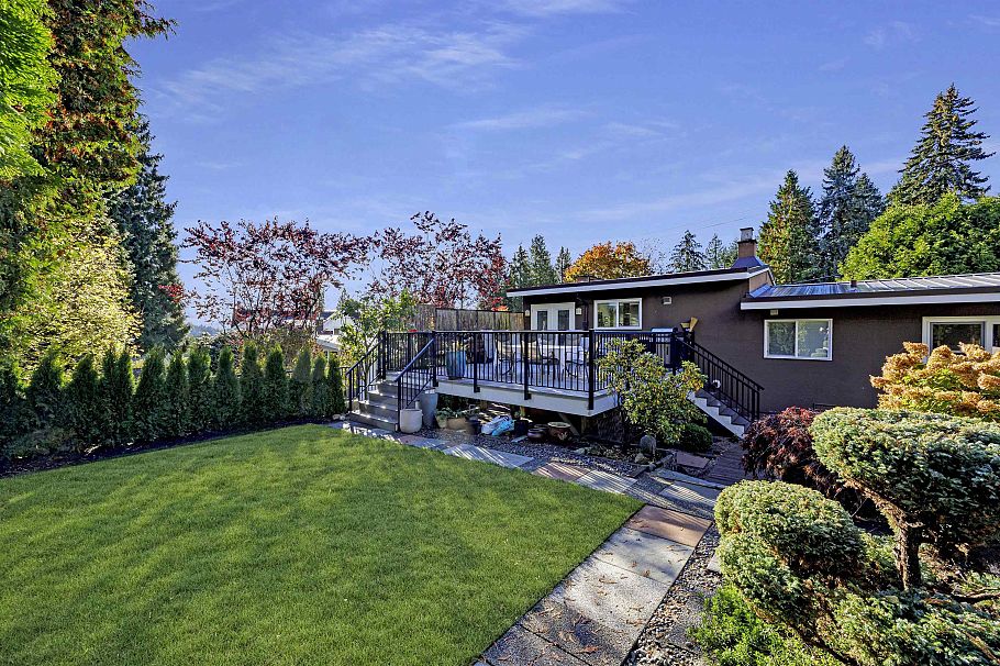1388 E 20th Street North Vancouver, BC - 19