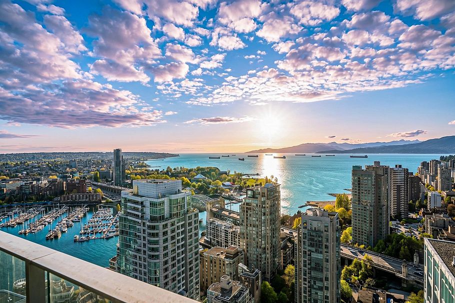 4105 1480 Howe Street Vancouver, BC - 2