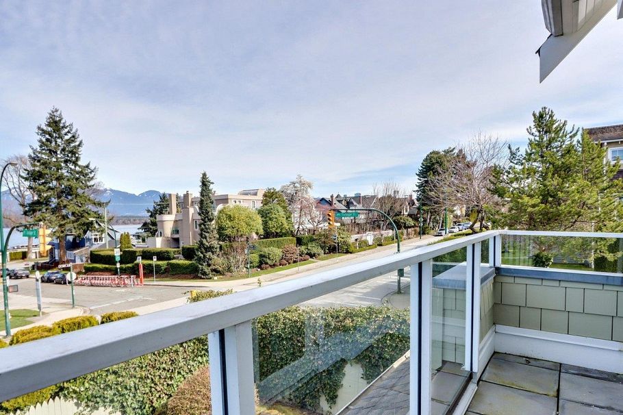 2602 Point Grey Road Vancouver, BC - 13