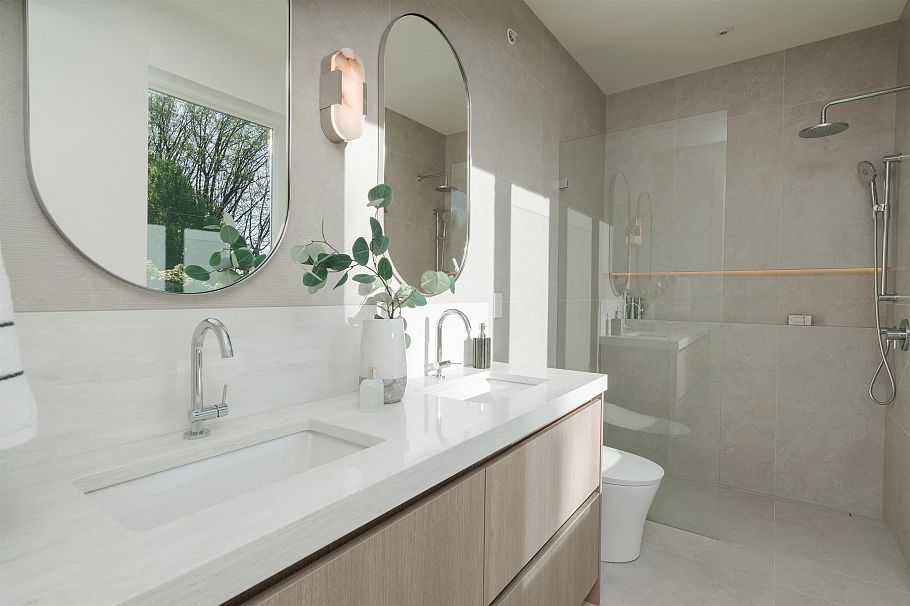 2256 Garden Drive Vancouver, BC - 19
