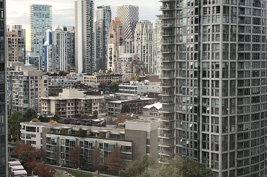 2201 939 Expo Boulevard Vancouver, BC - 3