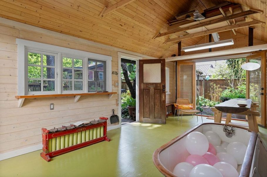 1117 Semlin Drive Vancouver, BC - 33