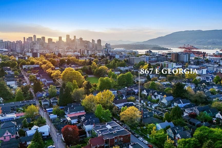 867 E Georgia Street Vancouver, BC - 37