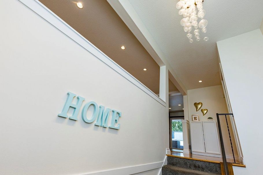 2549 Bendale Road North Vancouver, BC - 23