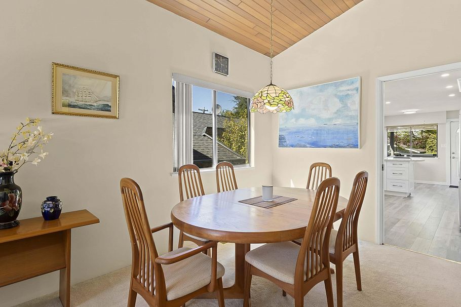 3765 W 30th Avenue Vancouver, BC - 9