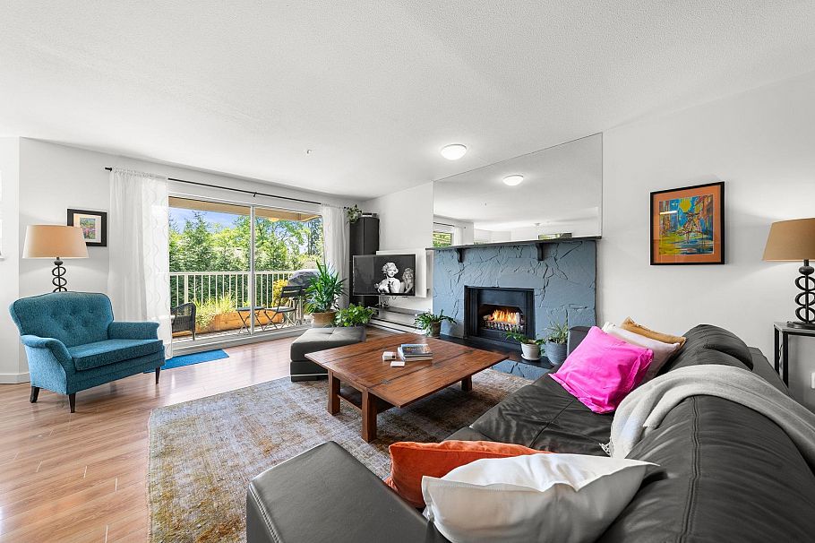 202 1000 Bowron Court North Vancouver, BC - 1