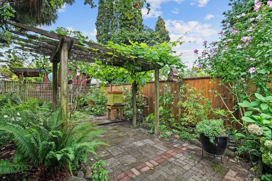 1117 Semlin Drive Vancouver, BC - 38