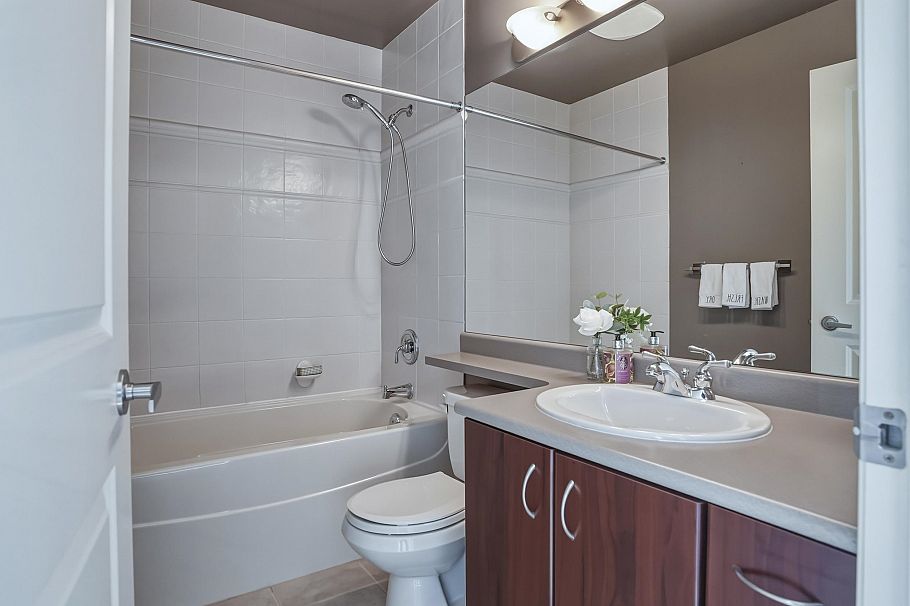 1201 120 W 16th Street North Vancouver, BC - 23