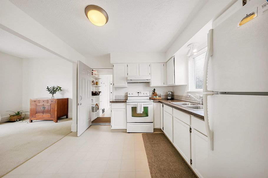 827 E 16th Avenue Vancouver, BC - 22