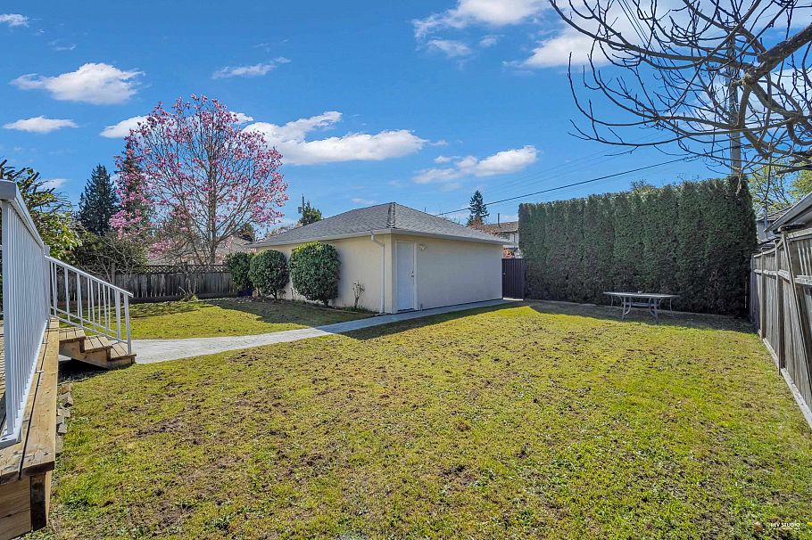 2986 W 35th Avenue Vancouver, BC - 34