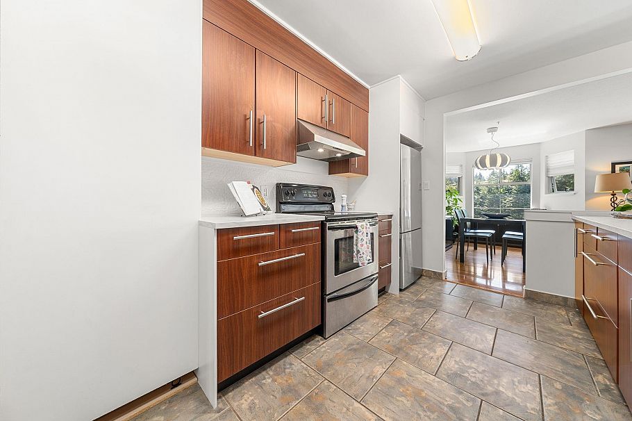 202 1000 Bowron Court North Vancouver, BC - 13