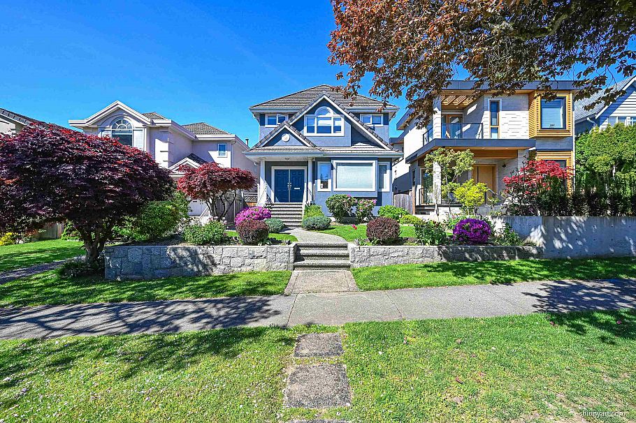 1933 W 42nd Avenue Vancouver, BC - 34