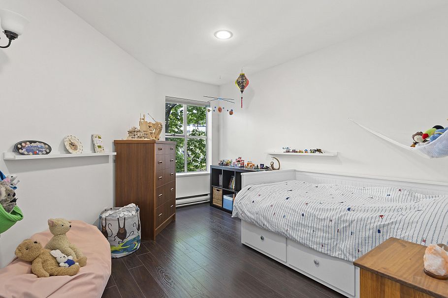 1485 Kitchener Street Vancouver, BC - 4