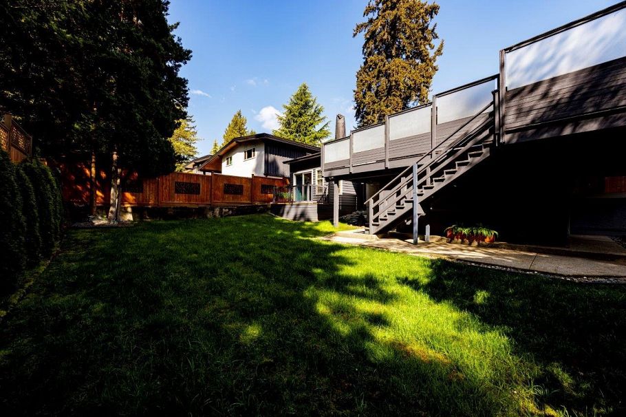 2549 Bendale Road North Vancouver, BC - 27