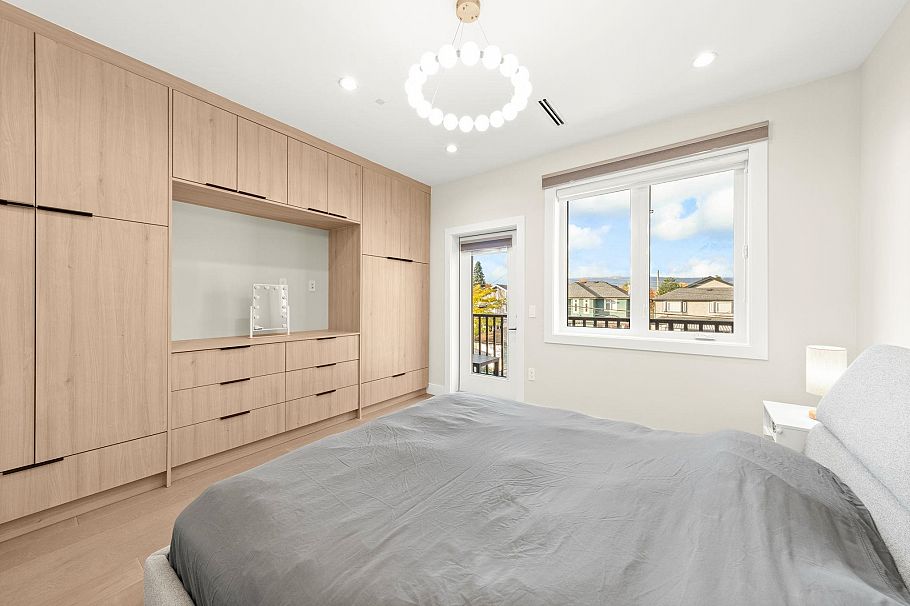 2815 W 19th Avenue Vancouver, BC - 11