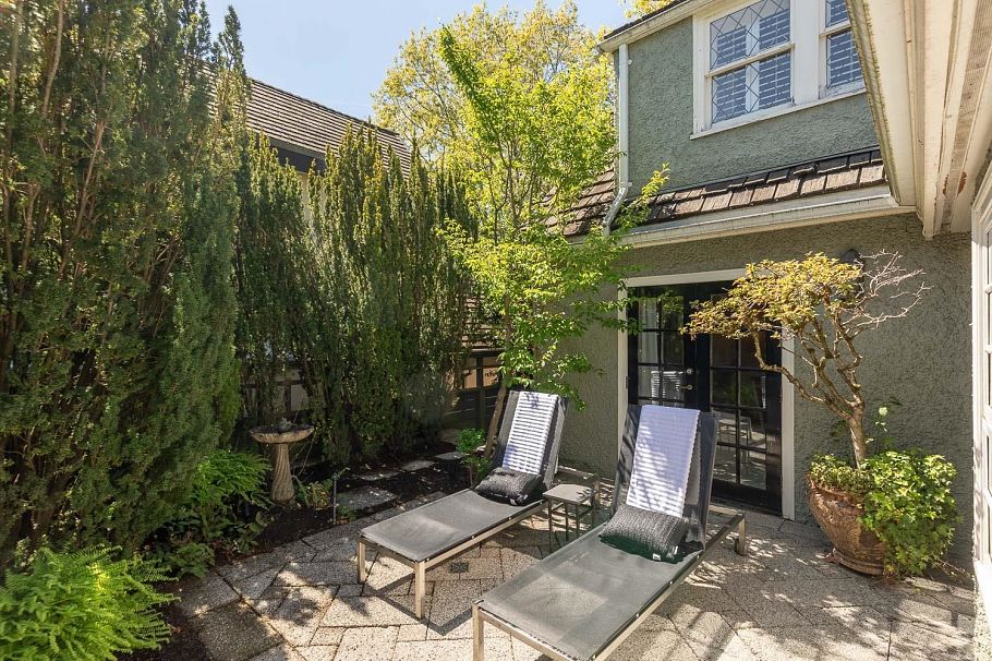 5976 Alma Street Vancouver, BC - 24