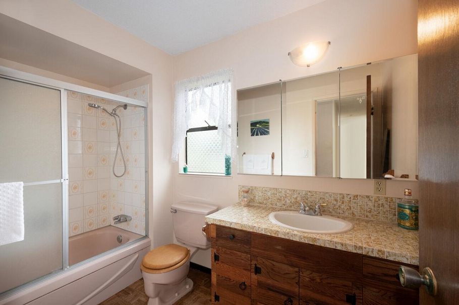 4057 Violet Street North Vancouver, BC - 25