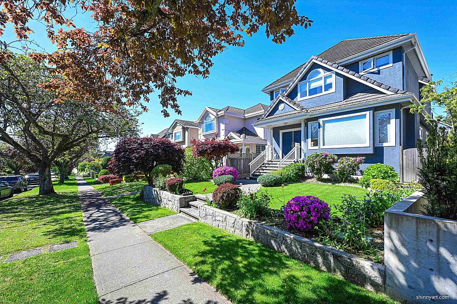 1933 W 42nd Avenue Vancouver, BC - 2