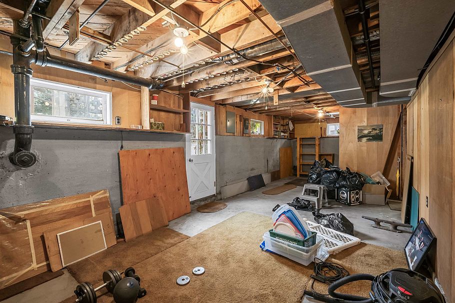 2762 Newmarket Drive North Vancouver, BC - 18