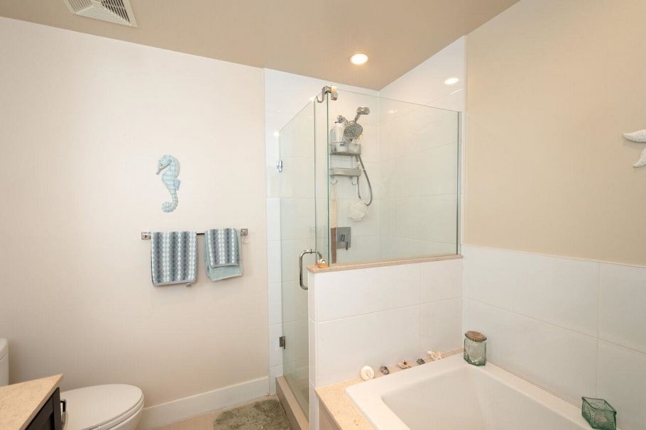 1801 158 W 13th Street North Vancouver, BC - 26