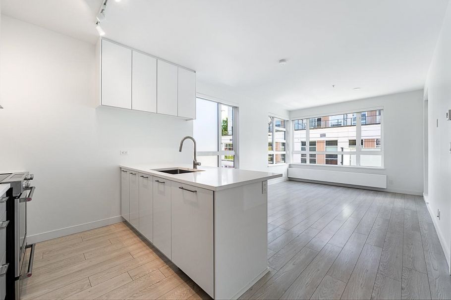 204 711 W 14th Street North Vancouver, BC - 8