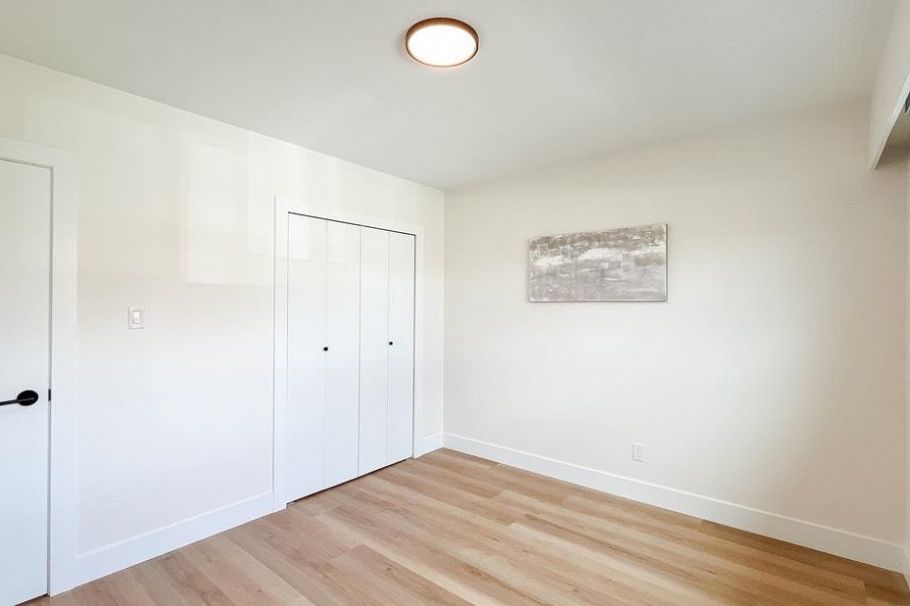 320 E 57th Avenue Vancouver, BC - 21