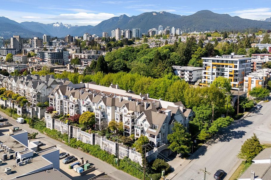 303 365 E 1st Street North Vancouver, BC - 25