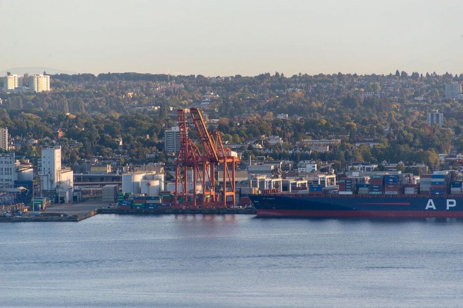 1801 158 W 13th Street North Vancouver, BC - 32