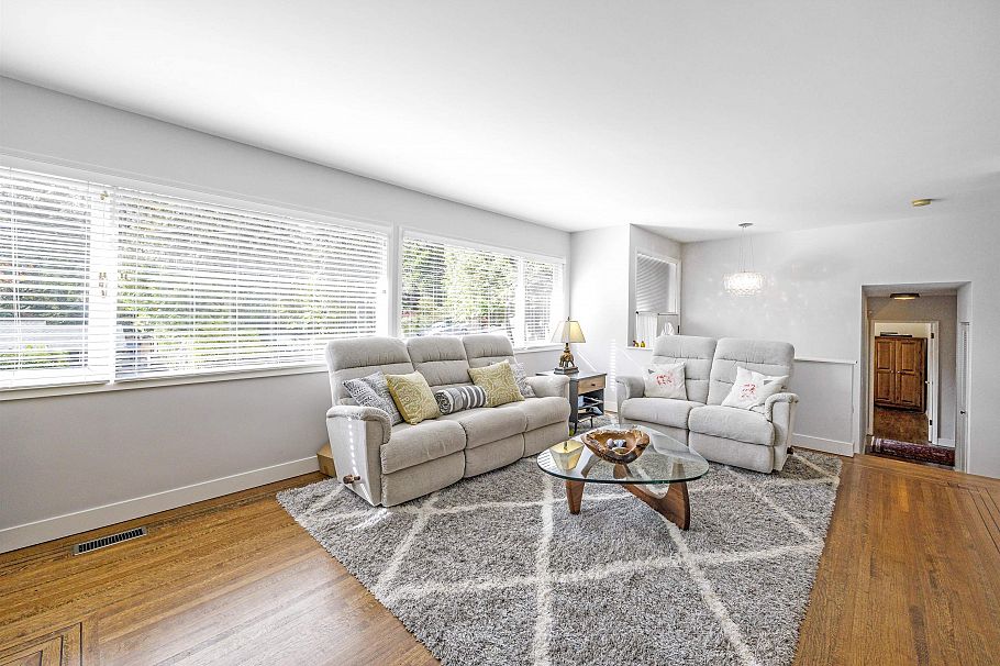 1388 E 20th Street North Vancouver, BC - 7