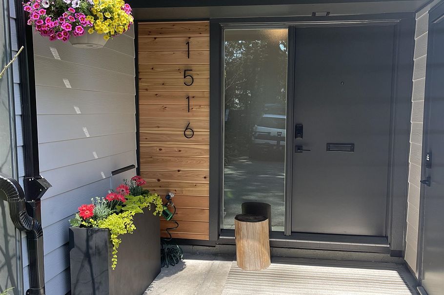 1516 Mcnair Drive North Vancouver, BC - 2