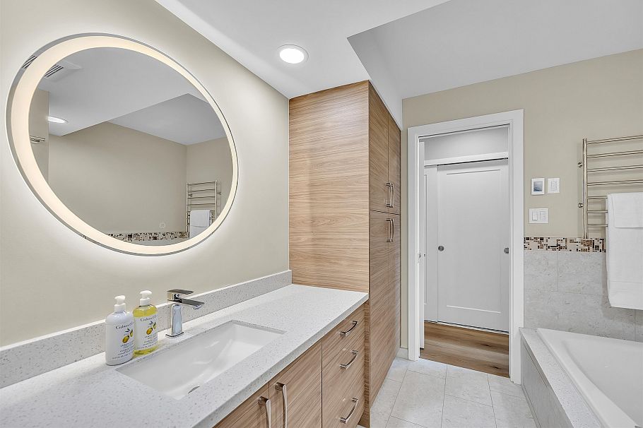 1002 1020 Harwood Street Vancouver, BC - 20