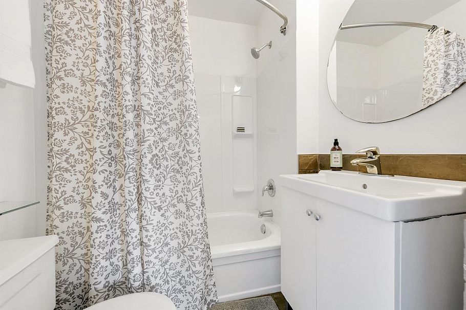 827 E 16th Avenue Vancouver, BC - 25