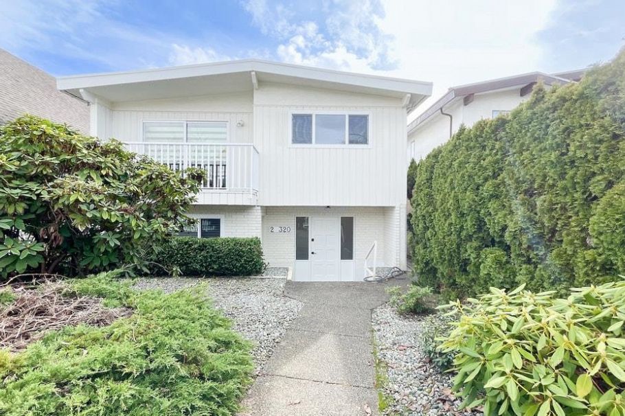 320 E 57th Avenue Vancouver, BC - 2