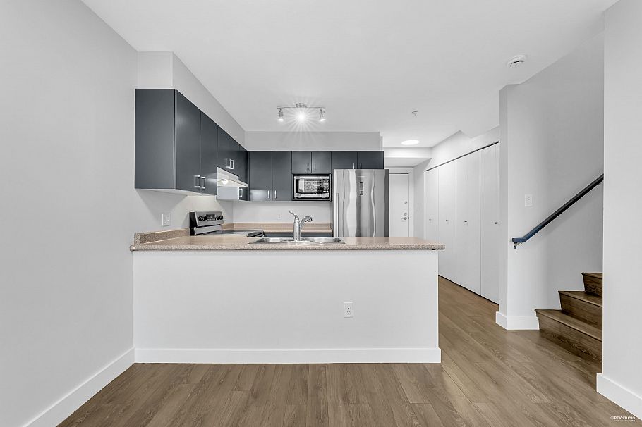 319 418 E Broadway Vancouver, BC - 10