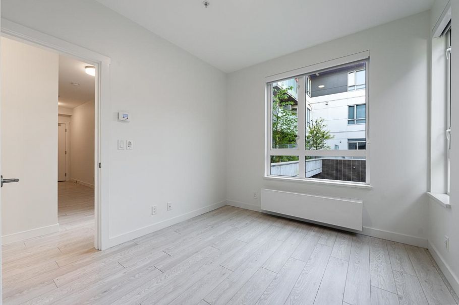 204 711 W 14th Street North Vancouver, BC - 19