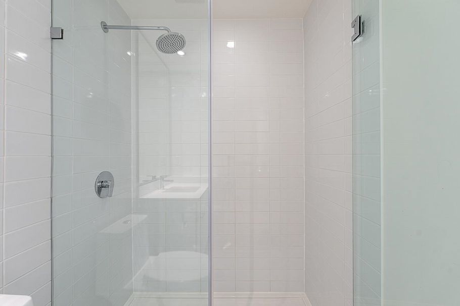 204 711 W 14th Street North Vancouver, BC - 18