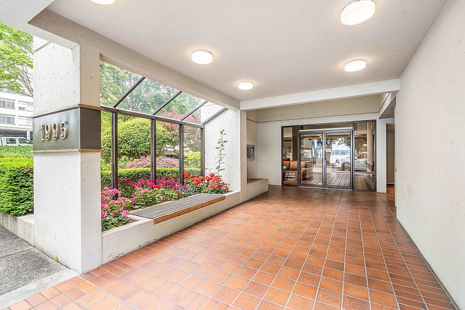 201 1995 Beach Avenue Vancouver, BC - 23