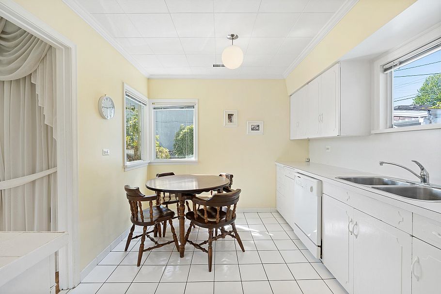 3975 Spruce Street Burnaby, BC - 4