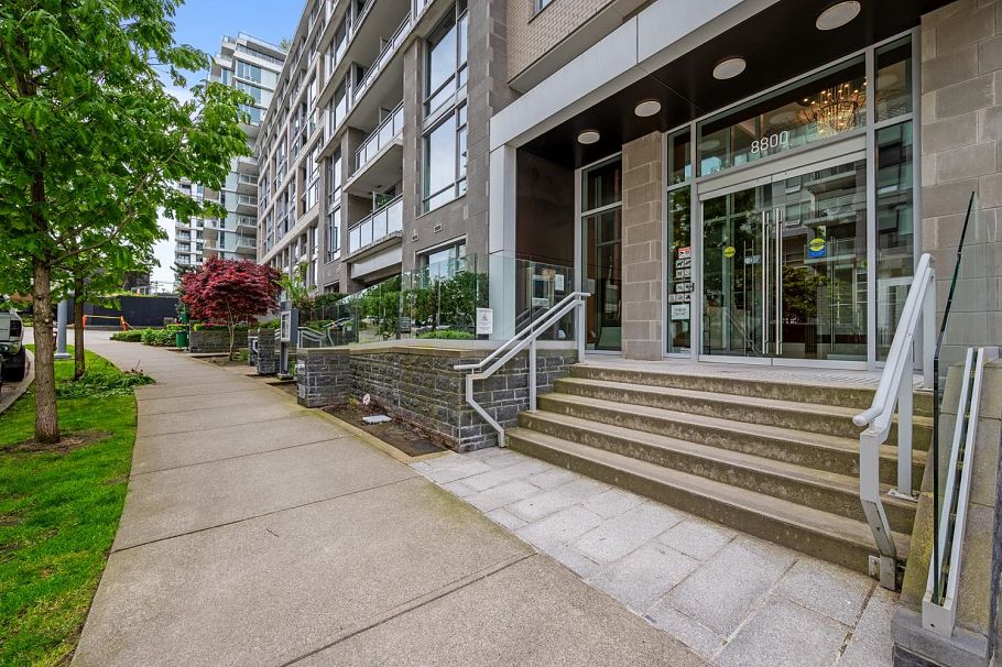 911 8800 Hazelbridge Way Richmond, BC - 32
