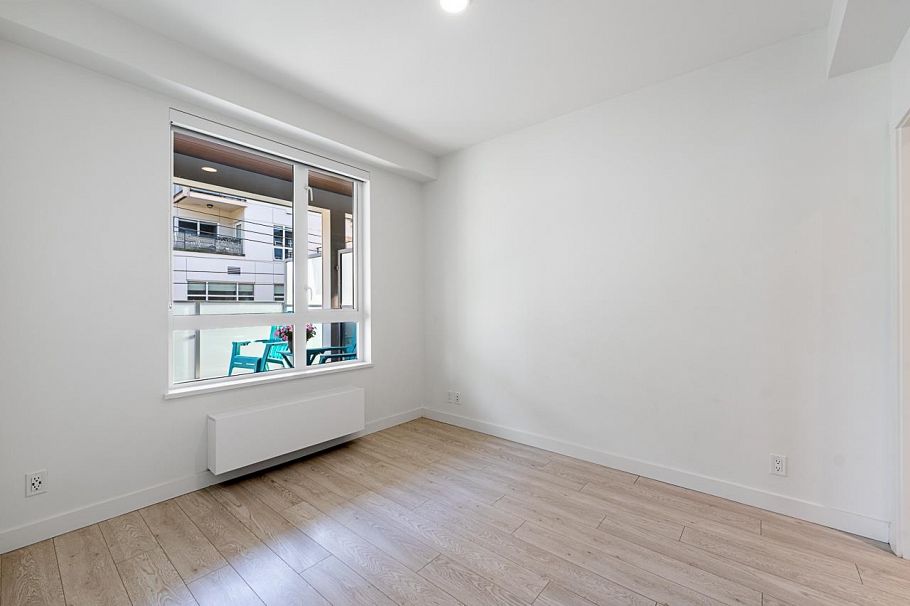 204 711 W 14th Street North Vancouver, BC - 15
